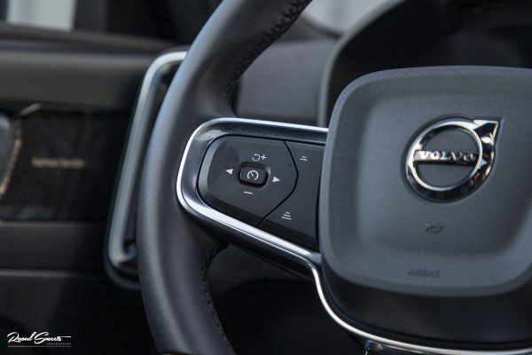 Volvo XC40 Recharge Twin Pro | Panoramadak | Adaptieve cruise | Memory | Harman Kardon | Blis |