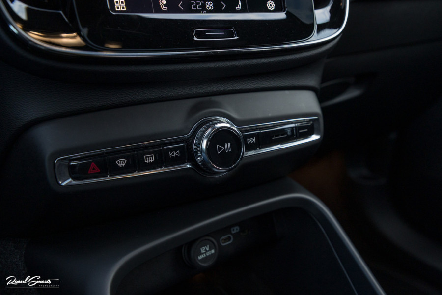 Volvo XC40 Recharge Twin Pro | Panoramadak | Adaptieve cruise | Memory | Harman Kardon | Blis |