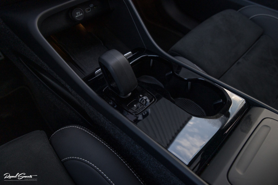 Volvo XC40 Recharge Twin Pro | Panoramadak | Adaptieve cruise | Memory | Harman Kardon | Blis |