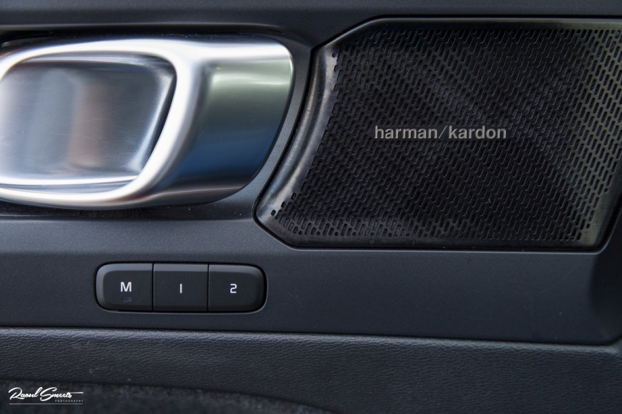 Volvo XC40 Recharge Twin Pro | Panoramadak | Adaptieve cruise | Memory | Harman Kardon | Blis |