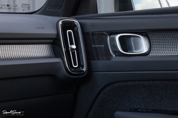Volvo XC40 Recharge Twin Pro | Panoramadak | Adaptieve cruise | Memory | Harman Kardon | Blis |