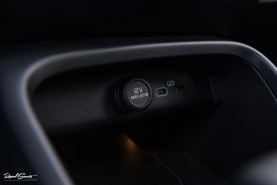 Volvo XC40 Recharge Twin Pro | Panoramadak | Adaptieve cruise | Memory | Harman Kardon | Blis |