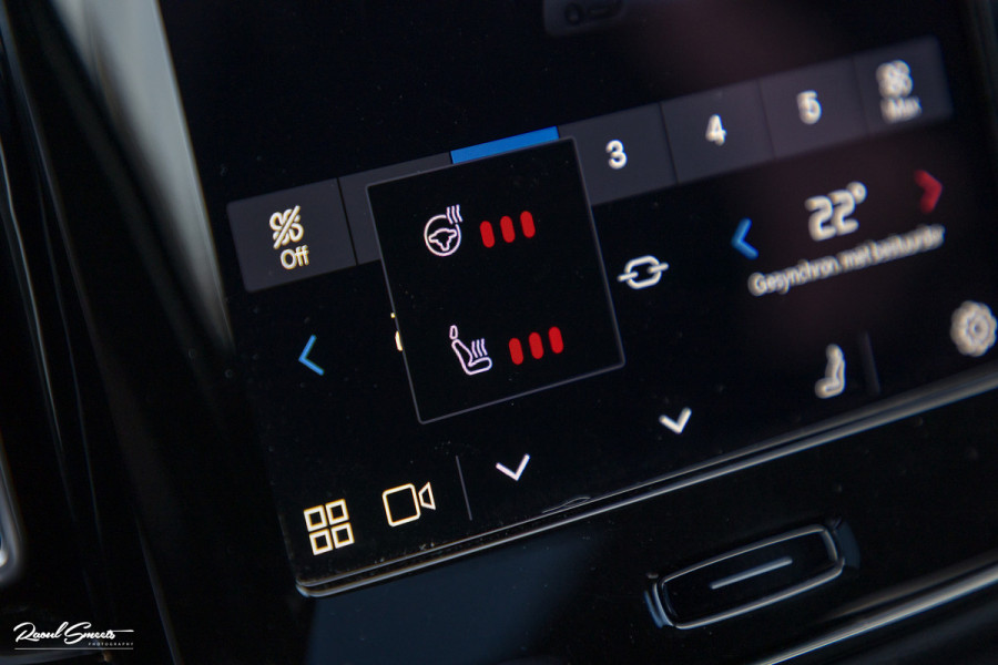 Volvo XC40 Recharge Twin Pro | Panoramadak | Adaptieve cruise | Memory | Harman Kardon | Blis |