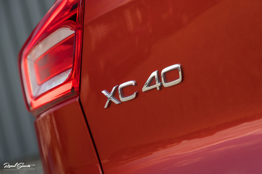 Volvo XC40 Recharge Twin Pro | Panoramadak | Adaptieve cruise | Memory | Harman Kardon | Blis |