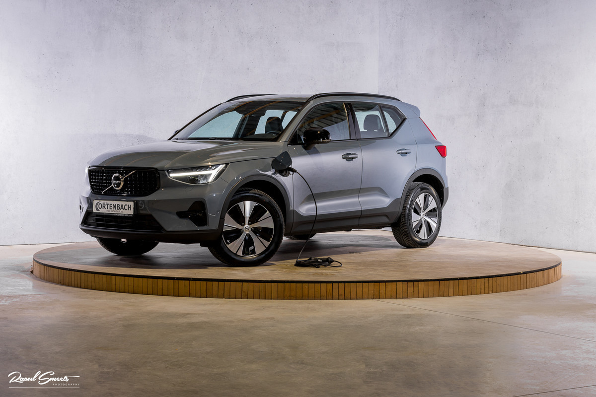 Volvo XC40 1.5 T4 Plug-in hybrid Plus Dark | Adaptieve cruise | Memory | Blis | Harman Kardon |