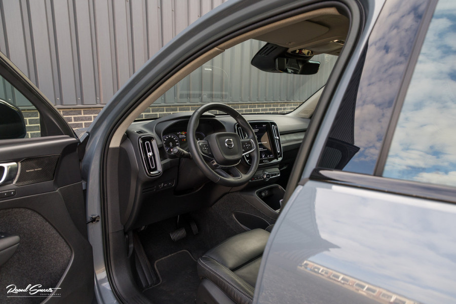 Volvo XC40 1.5 T4 Plug-in hybrid Plus Dark | Adaptieve cruise | Memory | Blis | Harman Kardon |