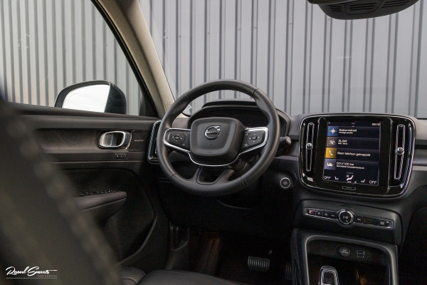 Volvo XC40 1.5 T4 Plug-in hybrid Plus Dark | Adaptieve cruise | Memory | Blis | Harman Kardon |