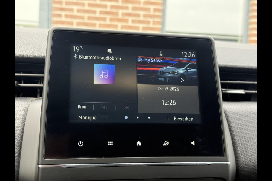 Renault Clio 1.0 TCe Bi-Fuel Intens 1e Eigenaar|Carplay|Cruise|Trekhaak|PDC|Navi|Elek ramen|Clima|N.A.P|APK tot 05-2027