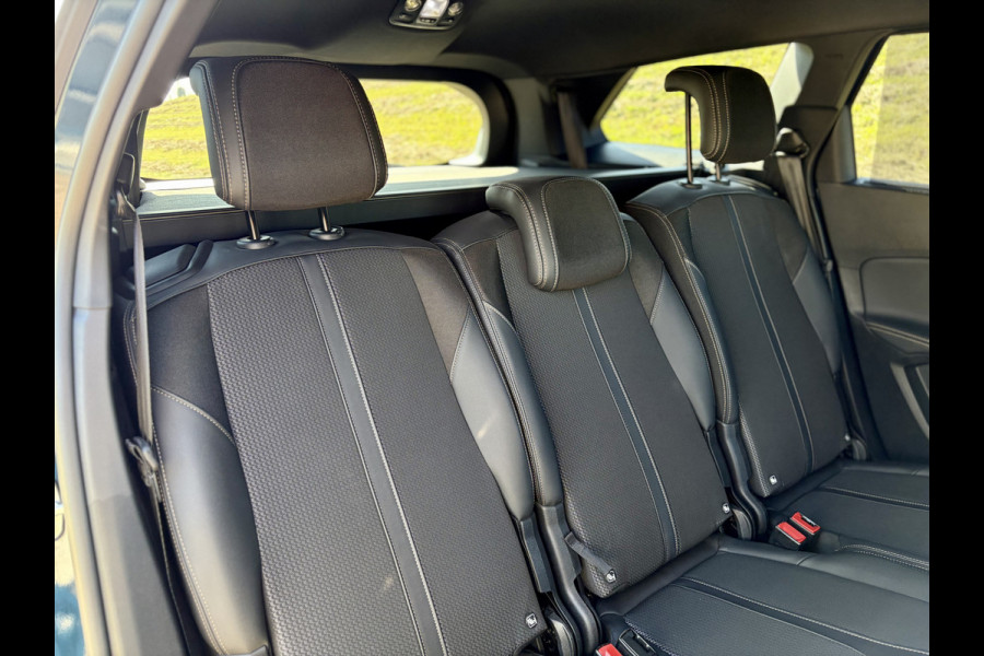 Peugeot 5008 1.2 PureTech GT 7 Zitplaatsen | Apple CarPlay | Android Auto | PDC V&A | Camera
