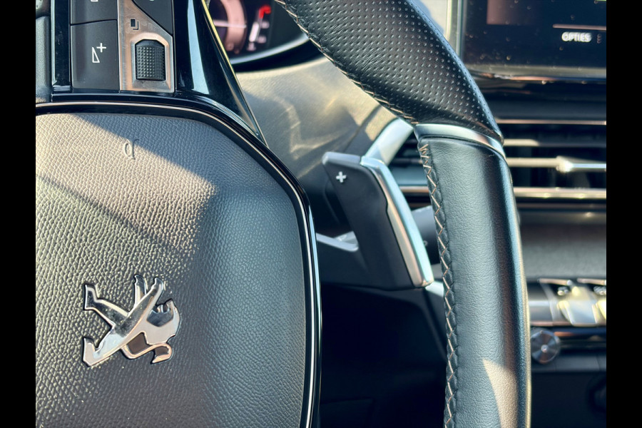 Peugeot 5008 1.2 PureTech GT 7 Zitplaatsen | Apple CarPlay | Android Auto | PDC V&A | Camera