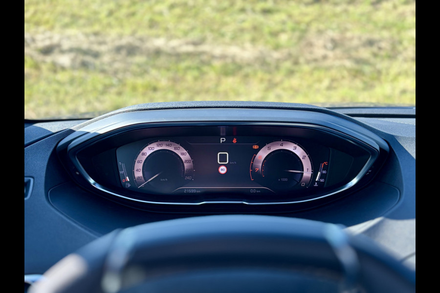 Peugeot 5008 1.2 PureTech GT 7 Zitplaatsen | Apple CarPlay | Android Auto | PDC V&A | Camera