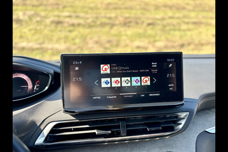 Peugeot 5008 1.2 PureTech GT 7 Zitplaatsen | Apple CarPlay | Android Auto | PDC V&A | Camera