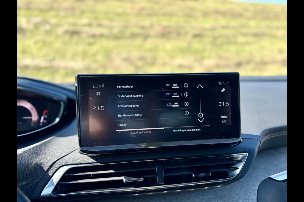 Peugeot 5008 1.2 PureTech GT 7 Zitplaatsen | Apple CarPlay | Android Auto | PDC V&A | Camera