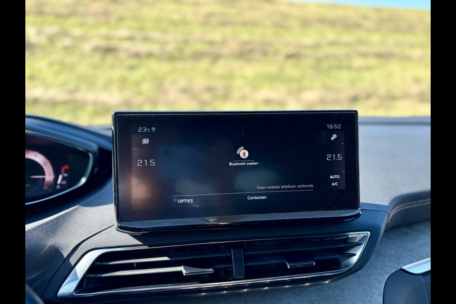 Peugeot 5008 1.2 PureTech GT 7 Zitplaatsen | Apple CarPlay | Android Auto | PDC V&A | Camera