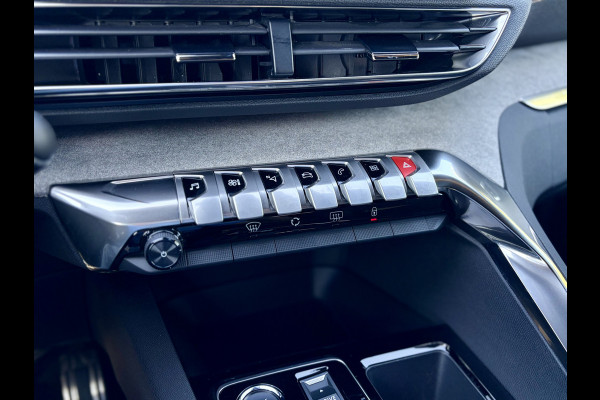 Peugeot 5008 1.2 PureTech GT 7 Zitplaatsen | Apple CarPlay | Android Auto | PDC V&A | Camera