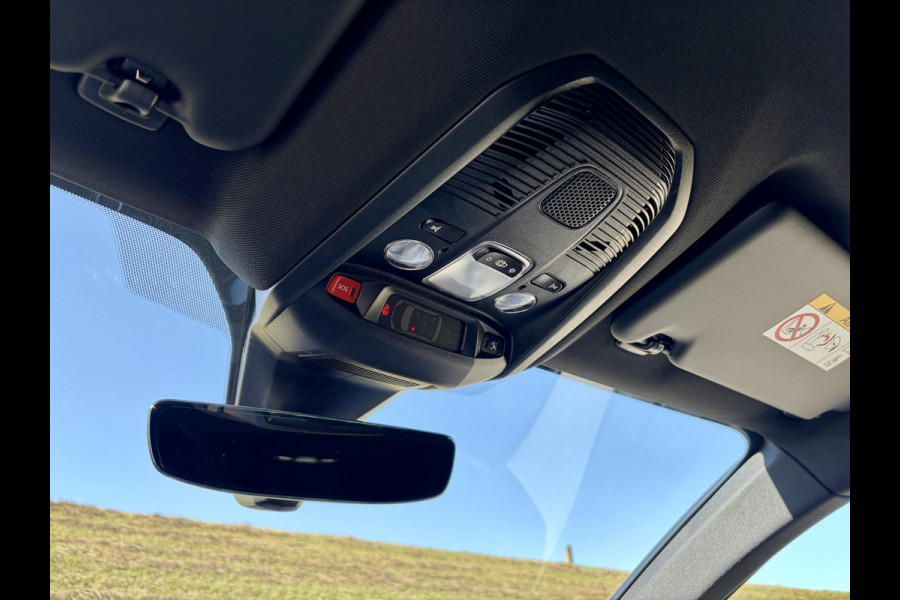Peugeot 5008 1.2 PureTech GT 7 Zitplaatsen | Apple CarPlay | Android Auto | PDC V&A | Camera
