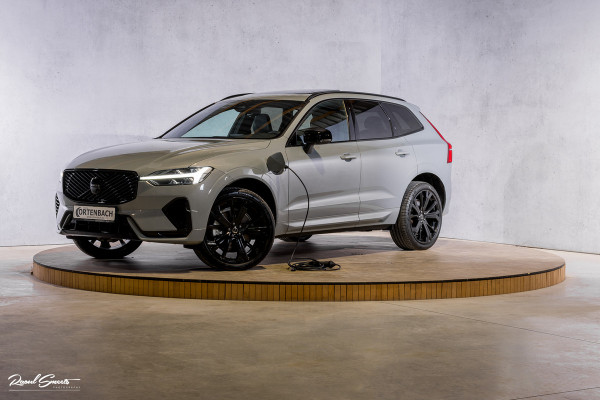 Volvo XC60 2.0 T6 Plug-in hybrid AWD Plus Black Edition Long Range | Facelift | Zwenkbare trekhaak | Panoramadak | Memory | Blis | Harman Kardon |