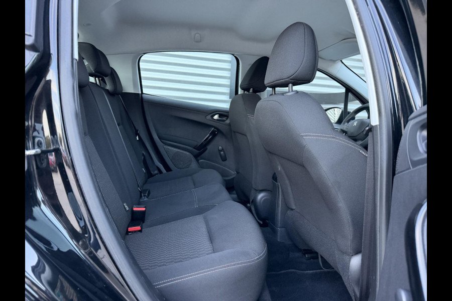 Peugeot 208 1.2 PureTech Blue Lion Navi|Carplay|Airco|Cruise|PDC|N.A.P|Nieuwe APK bij Aflevering