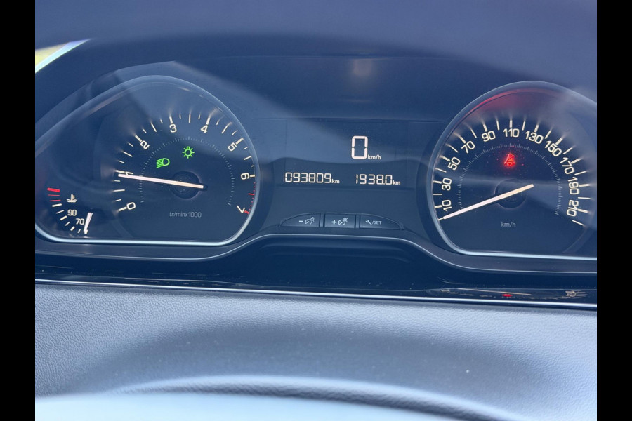 Peugeot 208 1.2 PureTech Blue Lion Navi|Carplay|Airco|Cruise|PDC|N.A.P|Nieuwe APK bij Aflevering