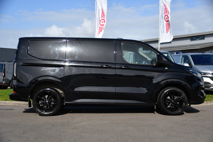 Ford Transit Custom 300 2.0 TDCI L1H1 Limited Black Edition Camera, Cruise, Carplay, LED, Stoelverwarming , 150pk, Sensoren, Trekhaak, Multimedia, Uniek!