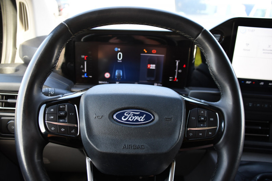 Ford Transit Custom 300 2.0 TDCI L1H1 Limited Black Edition Camera, Cruise, Carplay, LED, Stoelverwarming , 150pk, Sensoren, Trekhaak, Multimedia, Uniek!