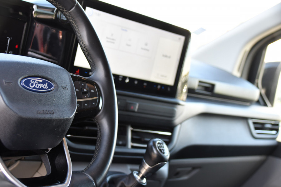 Ford Transit Custom 300 2.0 TDCI L1H1 Limited Black Edition Camera, Cruise, Carplay, LED, Stoelverwarming , 150pk, Sensoren, Trekhaak, Multimedia, Uniek!