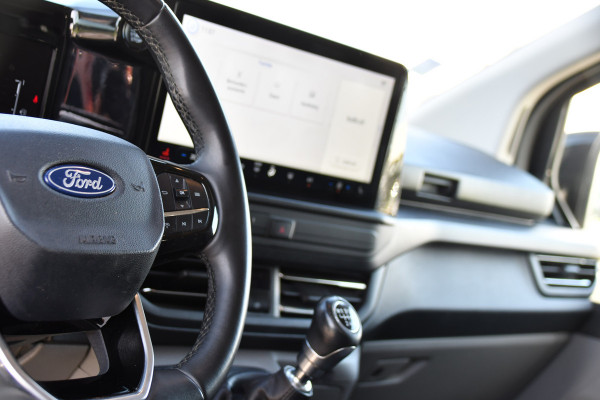 Ford Transit Custom 300 2.0 TDCI L1H1 Limited Black Edition Camera, Cruise, Carplay, LED, Stoelverwarming , 150pk, Sensoren, Trekhaak, Multimedia, Uniek!