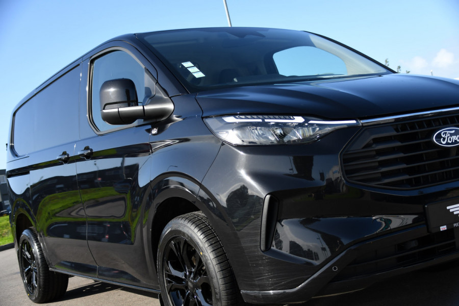 Ford Transit Custom 300 2.0 TDCI L1H1 Limited Black Edition Camera, Cruise, Carplay, LED, Stoelverwarming , 150pk, Sensoren, Trekhaak, Multimedia, Uniek!