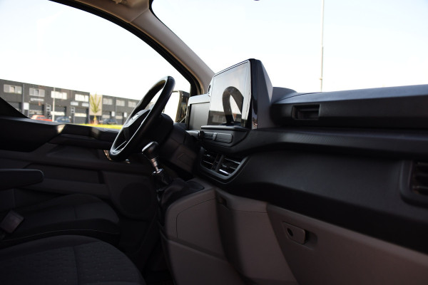Ford Transit Custom 300 2.0 TDCI L1H1 Limited Black Edition Camera, Cruise, Carplay, LED, Stoelverwarming , 150pk, Sensoren, Trekhaak, Multimedia, Uniek!