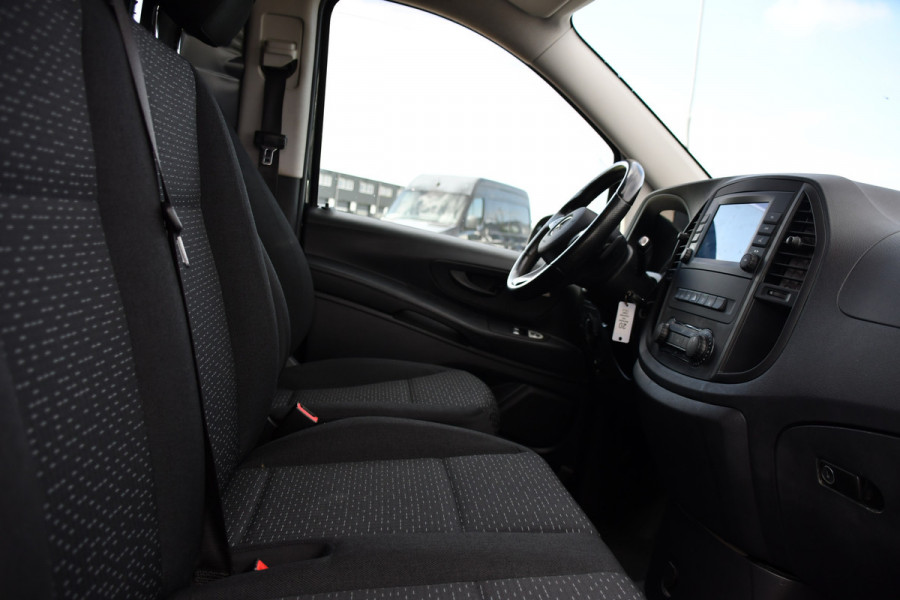 Mercedes-Benz Vito 116 CDI L2 Black Edition Camera, Cruise, Carplay, LED, 164pk, Stoelverwarming, Standkachel, Automaat, Multimedia, Uniek!