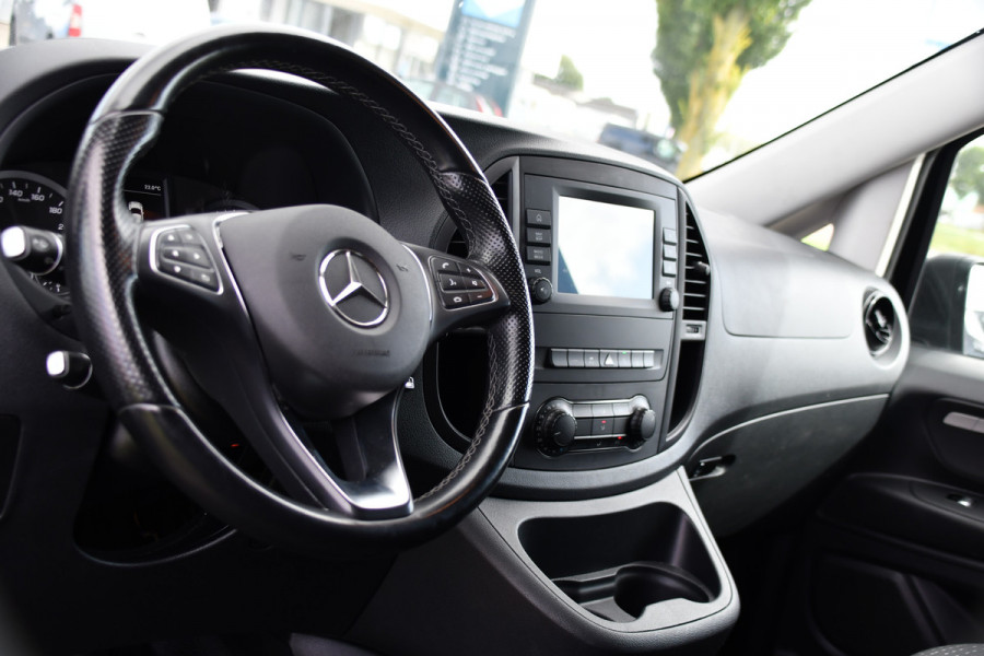 Mercedes-Benz Vito 116 CDI L2 Black Edition Camera, Cruise, Carplay, LED, 164pk, Stoelverwarming, Standkachel, Automaat, Multimedia, Uniek!