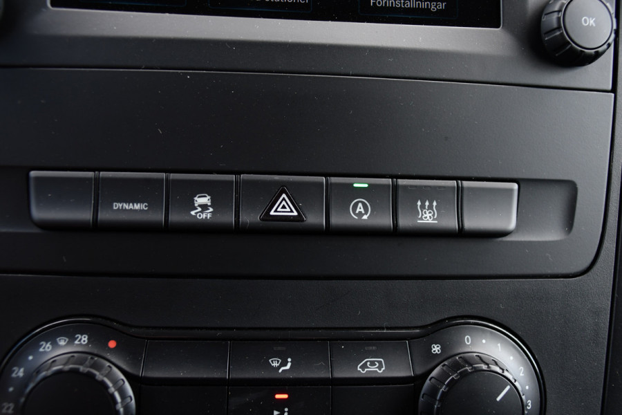 Mercedes-Benz Vito 116 CDI L2 Black Edition Camera, Cruise, Carplay, LED, 164pk, Stoelverwarming, Standkachel, Automaat, Multimedia, Uniek!