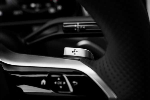 Mercedes-Benz GLC 400e 4M AMG Line Premium+ HUD Pano Keyless Burmester 360°