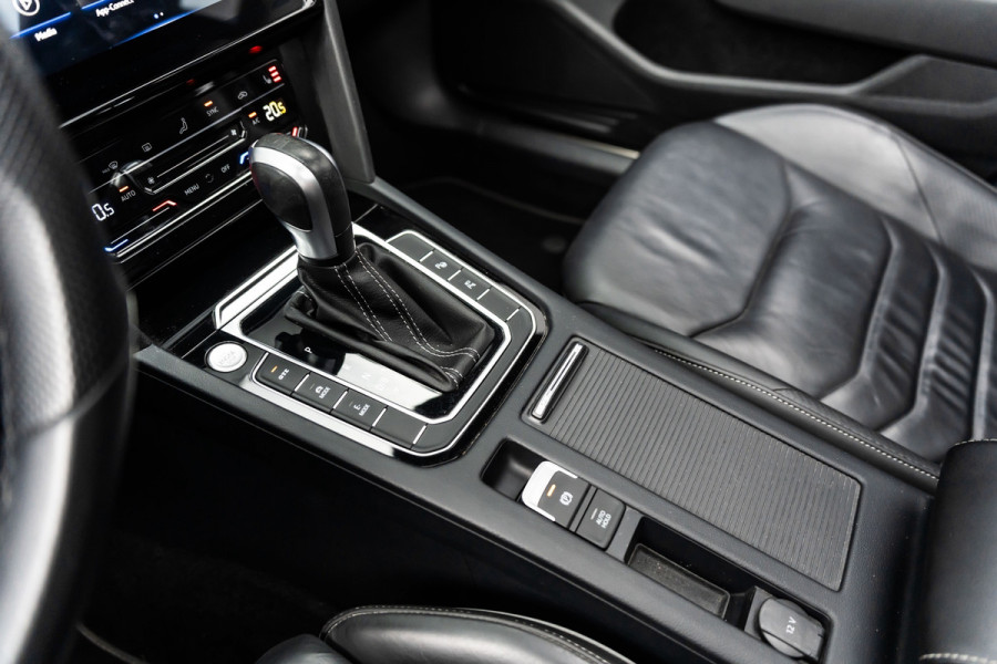 Volkswagen Arteon Shooting Brake EHybrid R-Line | Pano | 360° | HUD | Trekhaak