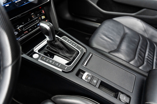 Volkswagen Arteon Shooting Brake EHybrid R-Line | Pano | 360° | HUD | Trekhaak