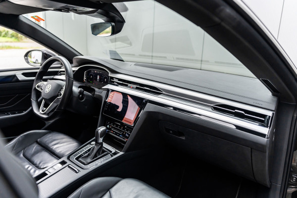 Volkswagen Arteon Shooting Brake EHybrid R-Line | Pano | 360° | HUD | Trekhaak