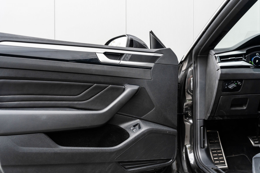 Volkswagen Arteon Shooting Brake EHybrid R-Line | Pano | 360° | HUD | Trekhaak