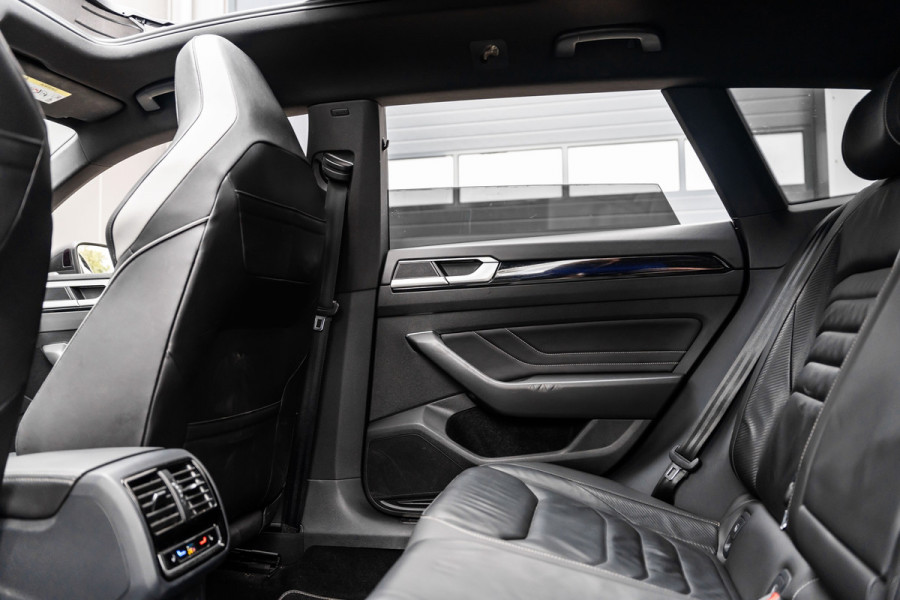 Volkswagen Arteon Shooting Brake EHybrid R-Line | Pano | 360° | HUD | Trekhaak