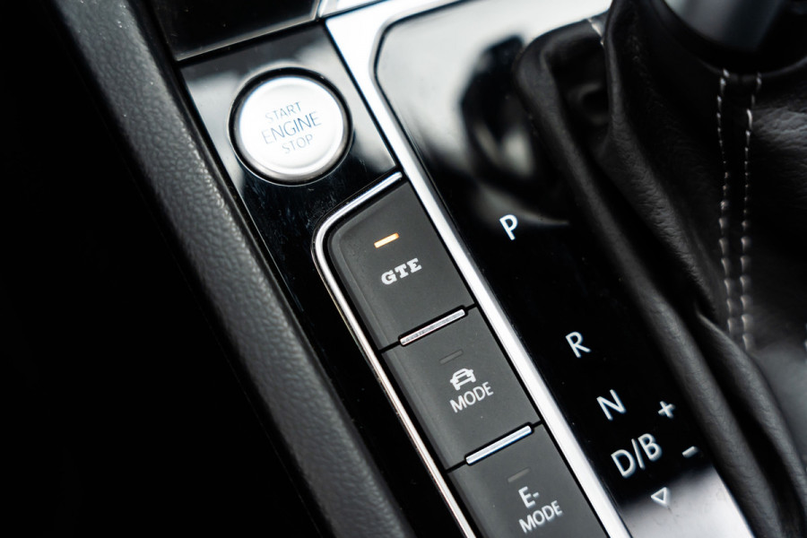 Volkswagen Arteon Shooting Brake EHybrid R-Line | Pano | 360° | HUD | Trekhaak