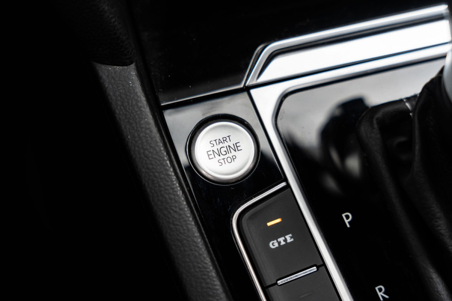 Volkswagen Arteon Shooting Brake EHybrid R-Line | Pano | 360° | HUD | Trekhaak