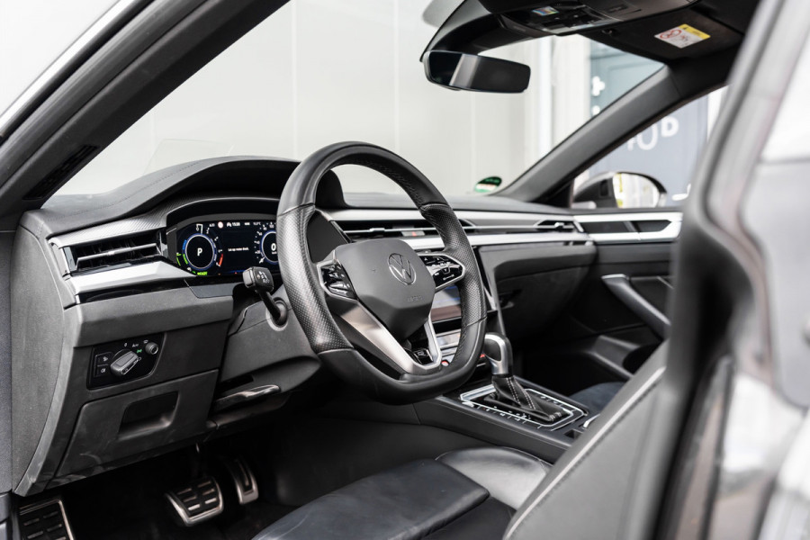 Volkswagen Arteon Shooting Brake EHybrid R-Line | Pano | 360° | HUD | Trekhaak