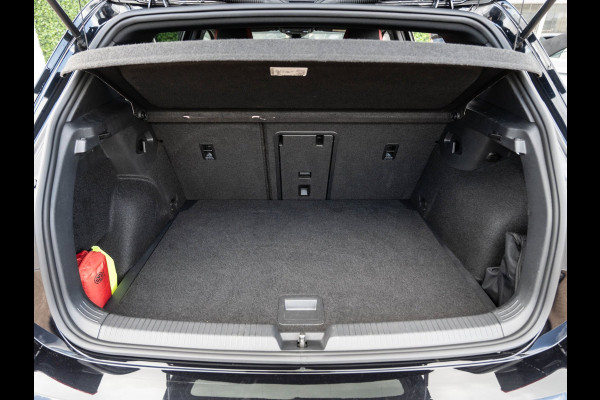 Volkswagen Golf 2.0 TSI 245PK DSG GTI | 19" Adelaide | Matrix | Camera | H&K Sound