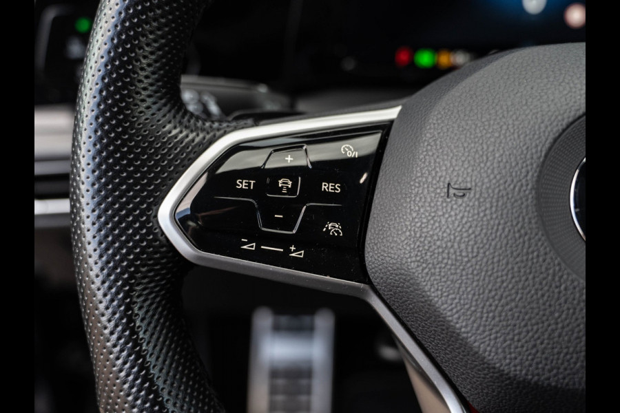 Volkswagen Golf 2.0 TSI 245PK DSG GTI | 19" Adelaide | Matrix | Camera | H&K Sound