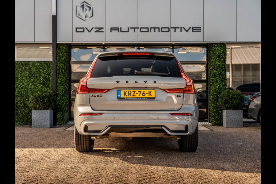 Volvo XC60 2.0 T6 Plug-in hybrid AWD Plus Black Edition | Pano | SOH 99% | Surround View | Trekhaak | BTW