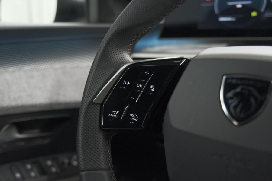 Peugeot 3008 1.2 Hybrid 145 GT | 360 Vision Pack | Adaptieve Cruise Control | Stoelen Pakket Inclusief Verwarmde Achterbank