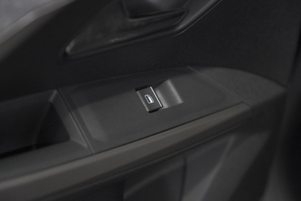 Peugeot 3008 1.2 Hybrid 145 GT | 360 Vision Pack | Adaptieve Cruise Control | Stoelen Pakket Inclusief Verwarmde Achterbank