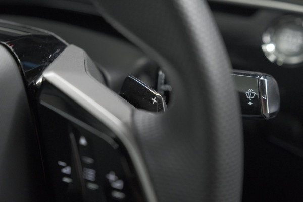 Peugeot 3008 1.2 Hybrid 145 GT | 360 Vision Pack | Adaptieve Cruise Control | Stoelen Pakket Inclusief Verwarmde Achterbank