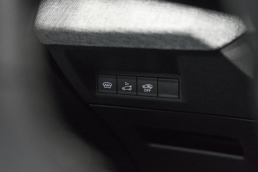 Peugeot 3008 1.2 Hybrid 145 GT | 360 Vision Pack | Adaptieve Cruise Control | Stoelen Pakket Inclusief Verwarmde Achterbank
