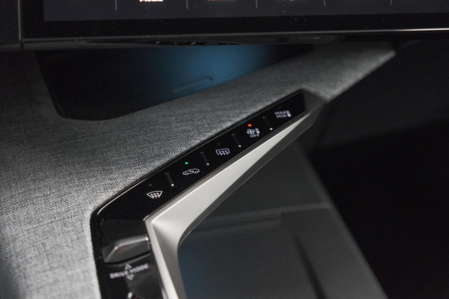 Peugeot 3008 1.2 Hybrid 145 GT | 360 Vision Pack | Adaptieve Cruise Control | Stoelen Pakket Inclusief Verwarmde Achterbank