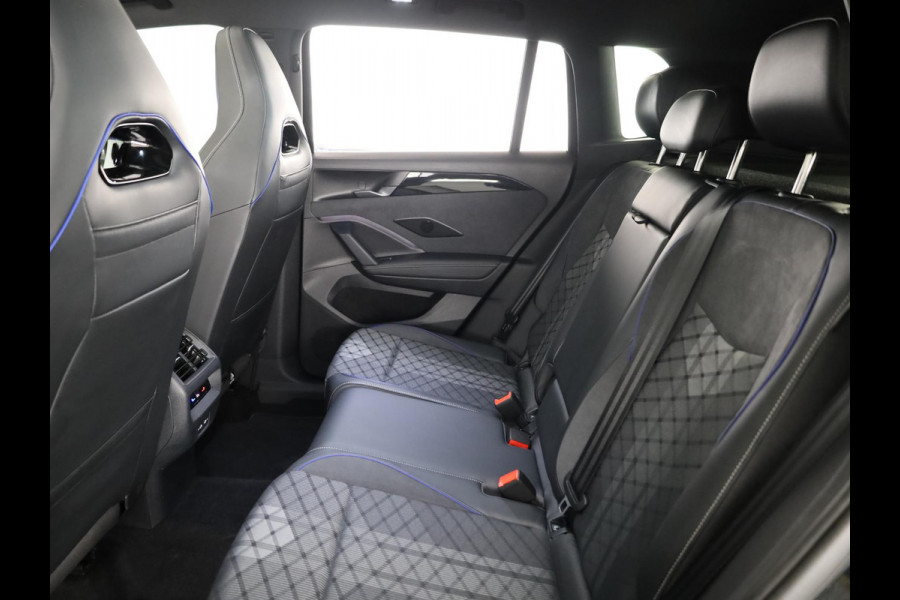 Volkswagen Tiguan 1.5 eHybrid R-Line Edition 204 pk Automaat (DSG) | Verlengde garantie | Navigatie | Panoramadak | Trekhaak (wegklapbaar) | Parkeersensoren (Park assist) | Rondomzicht camera | R-Line |